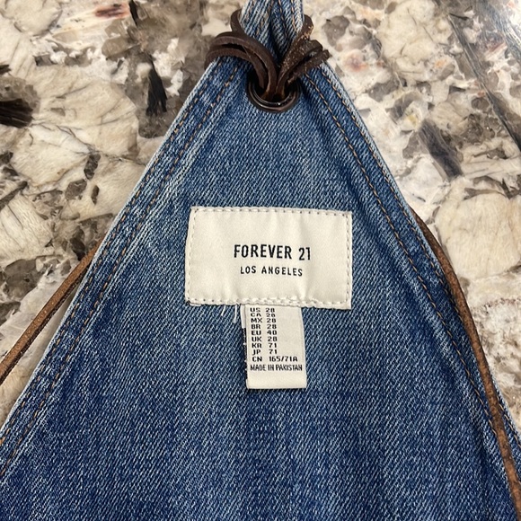 Forever 21 denim overall shorts - Picture 7 of 7